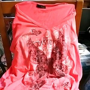 Decorative t shirt with sequences an butterflies p